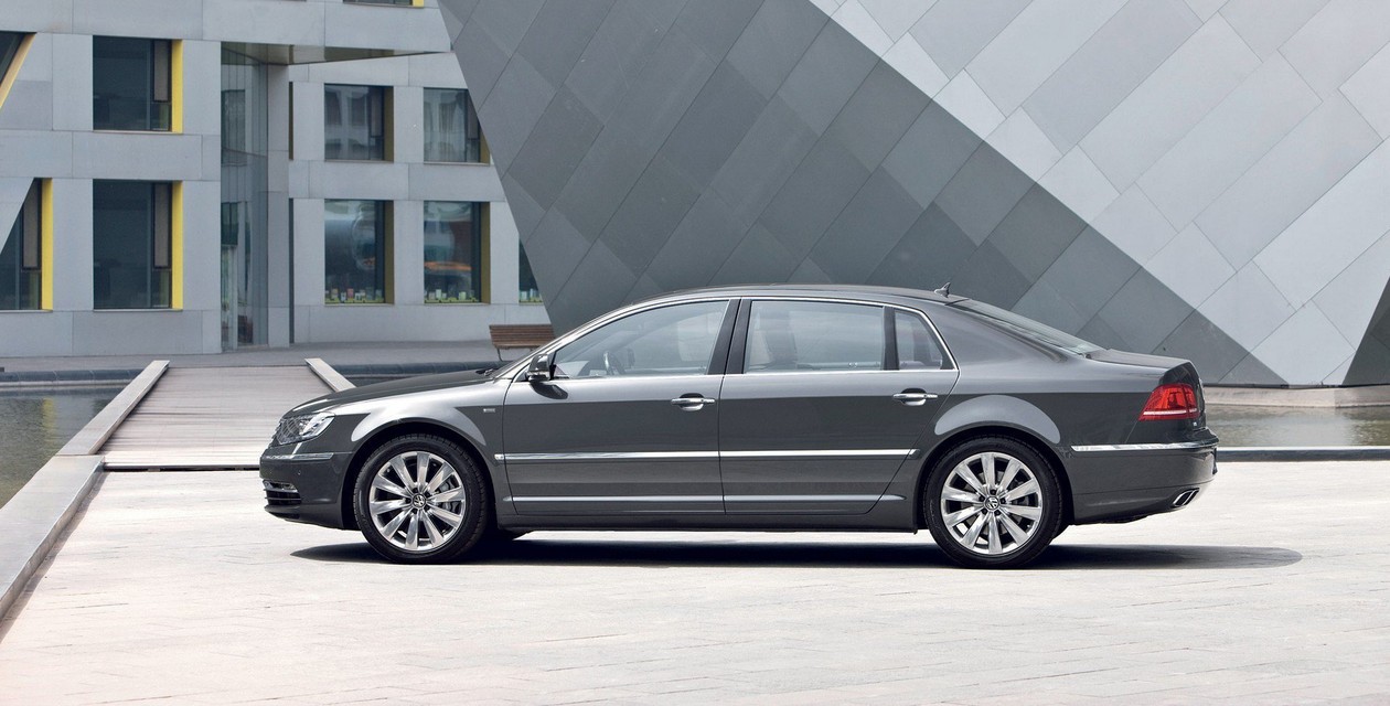 Новый Volkswagen Phaeton седан 2024 года в Москве, комплектации и отзывы