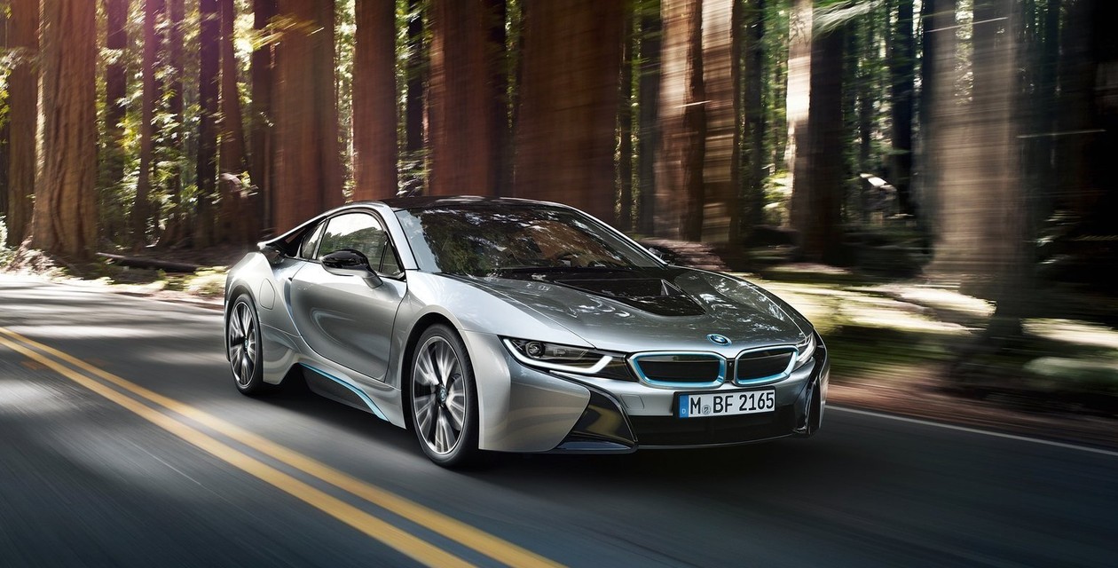 Новый BMW i8 купе 2024 года в Хабаровске, комплектации и отзывы