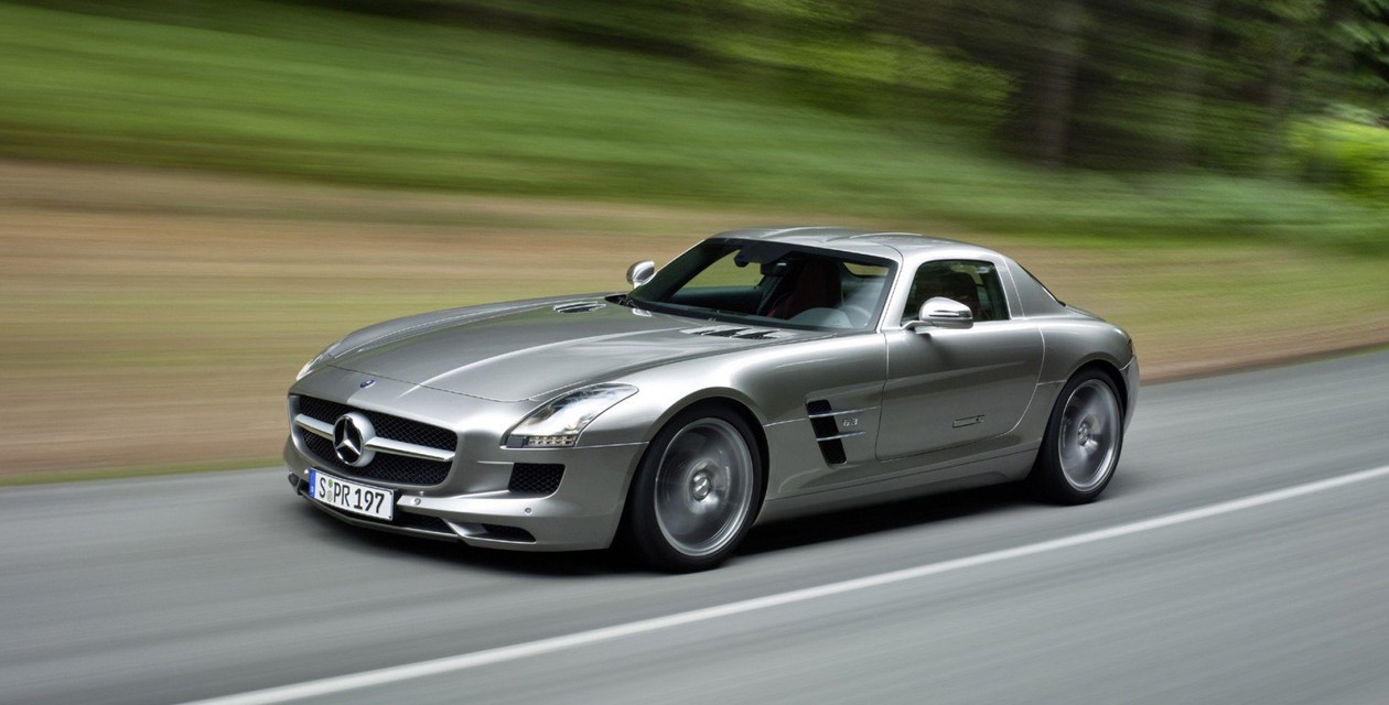 Новый Mercedes-Benz SLS AMG купе 2024 года в Сыктывкаре, комплектации и  отзывы