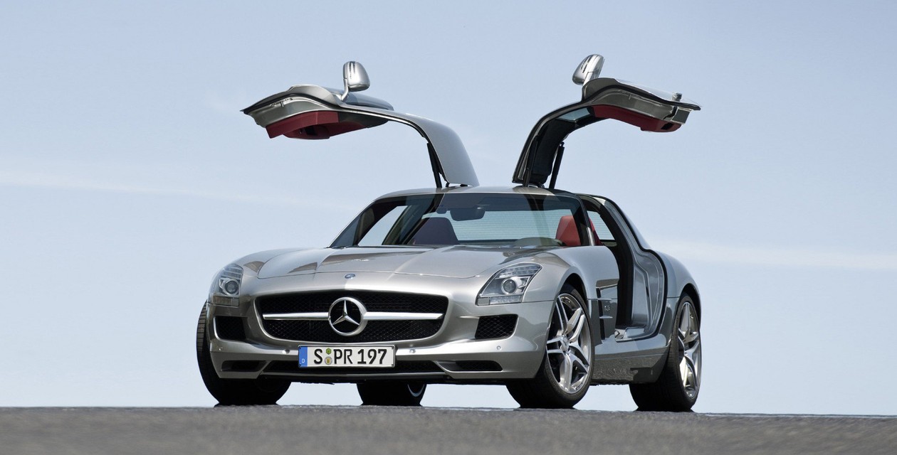 Новый Mercedes-Benz SLS AMG купе 2024 года в Сыктывкаре, комплектации и  отзывы