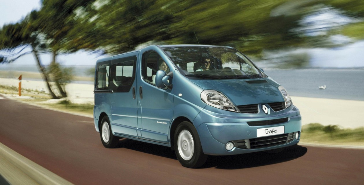 Новый Renault Trafic Passenger микроавтобус 2024 года в Оренбурге,  комплектации и отзывы